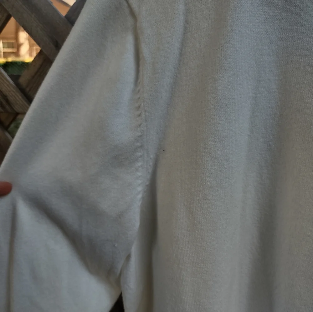 White Button-Up Cardigan Gold Buttons Grandmacore - Picture 9 of 11